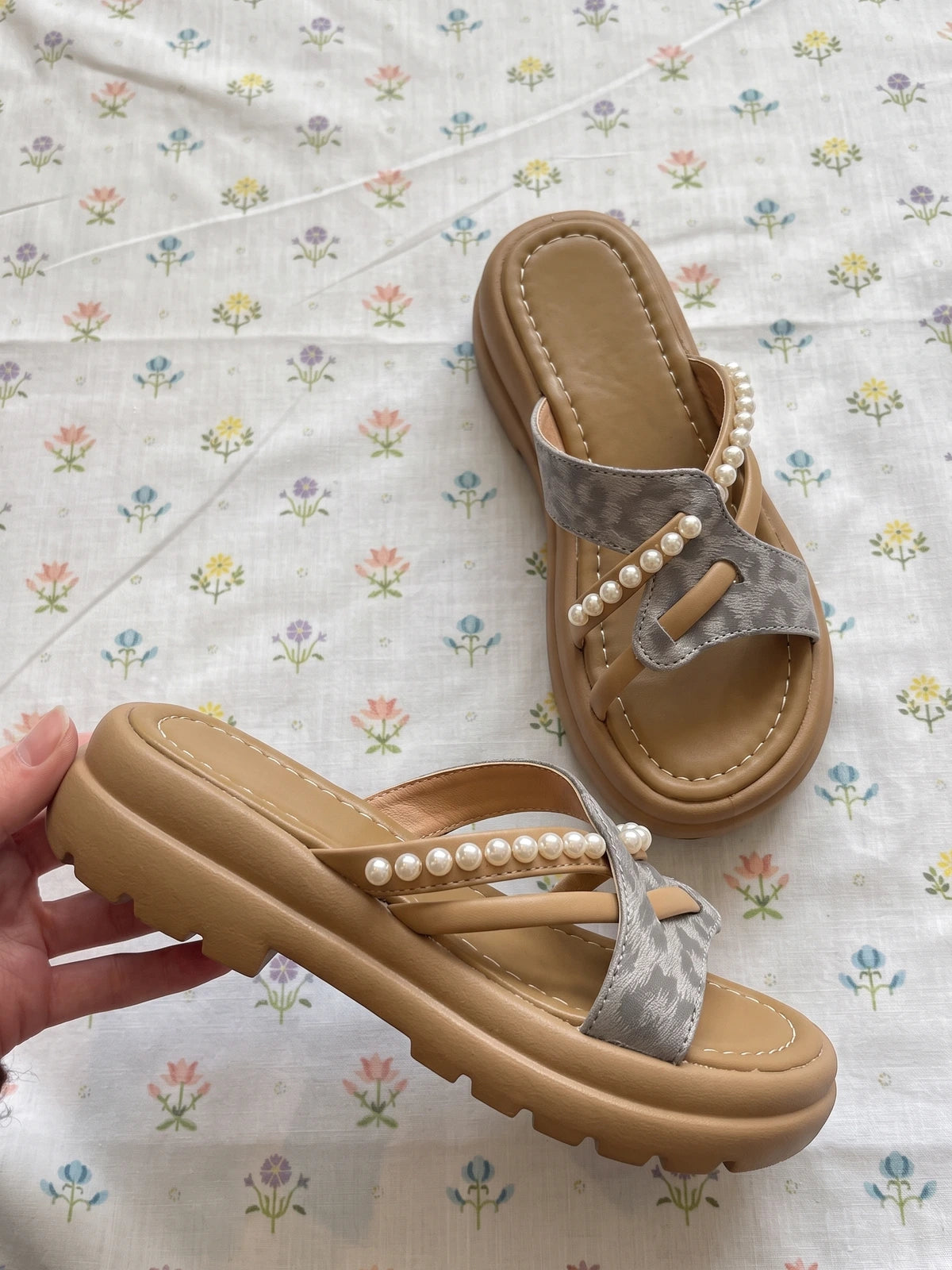 Daphne Jacquard Crossover Sandals