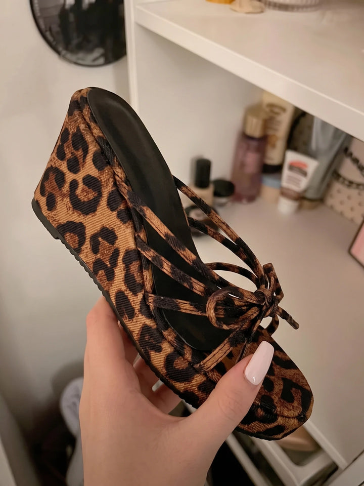 Zibellina Leopard Knot Wedge Slides