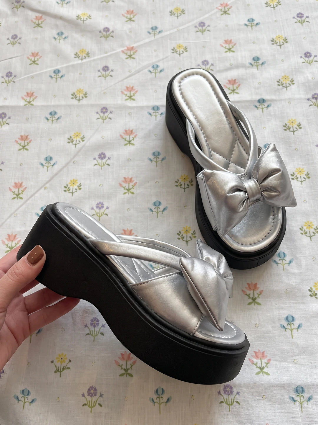 Cassidy Silver Puff Sandals