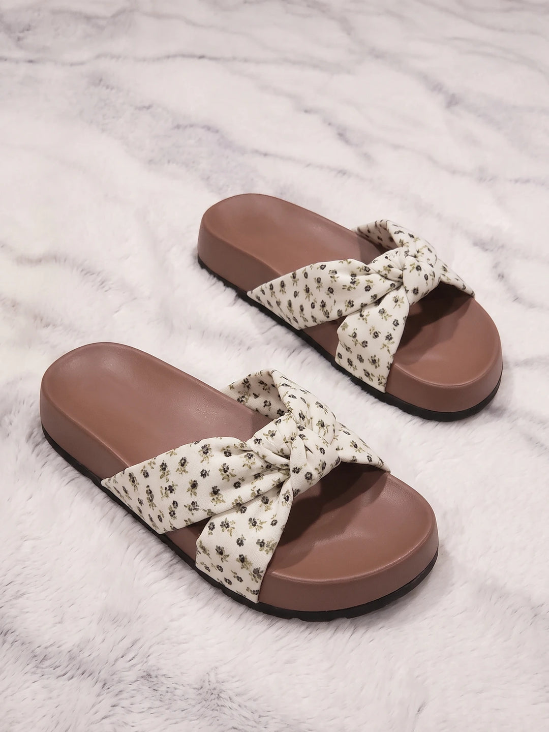 Rosalinde Floral Knot Flat Sandals