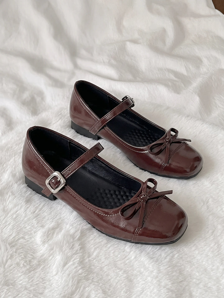 Maren Knot-Detail Mary Janes