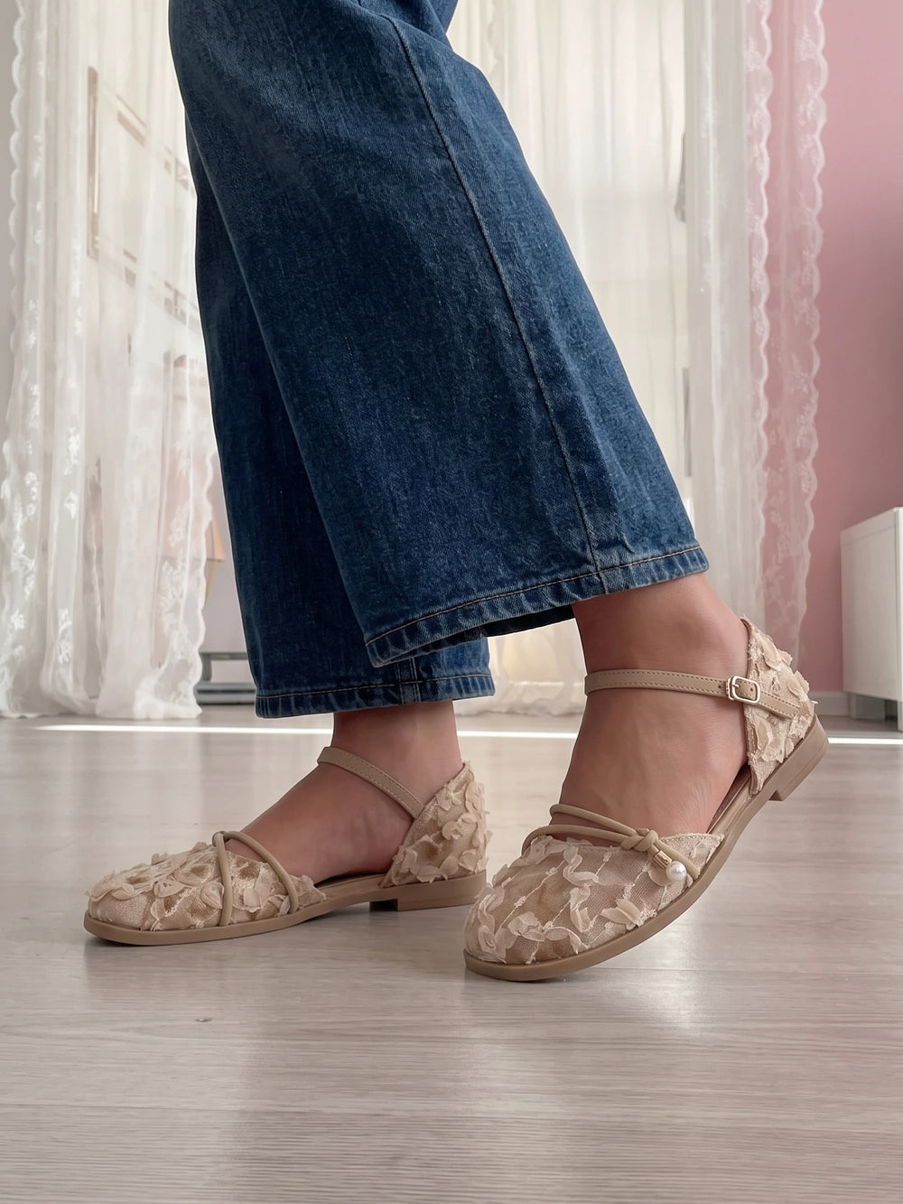 Mirellan Lace Floral Flats