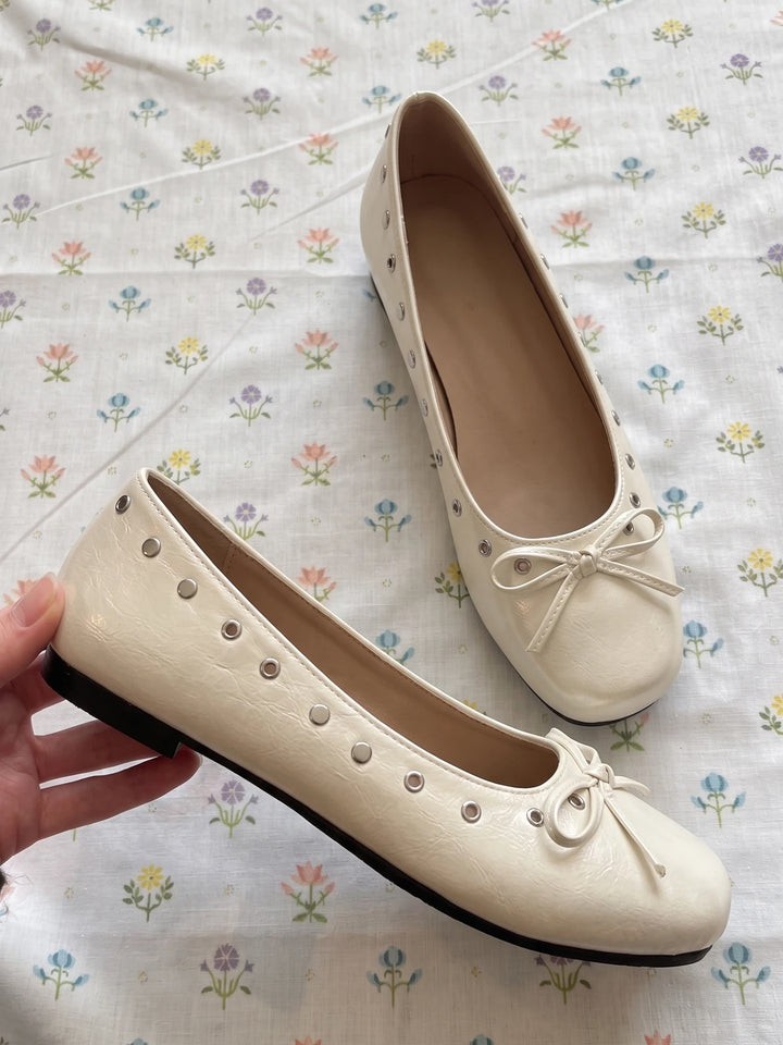 Meringue Eyelet Flats