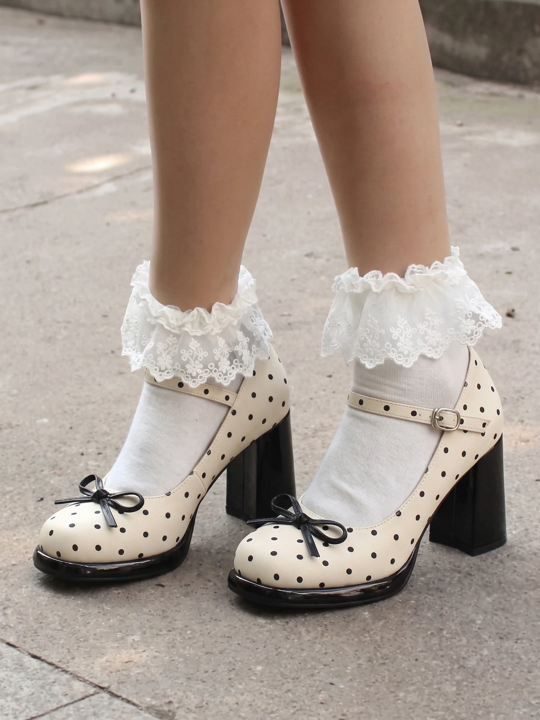 Pola Mary Janes