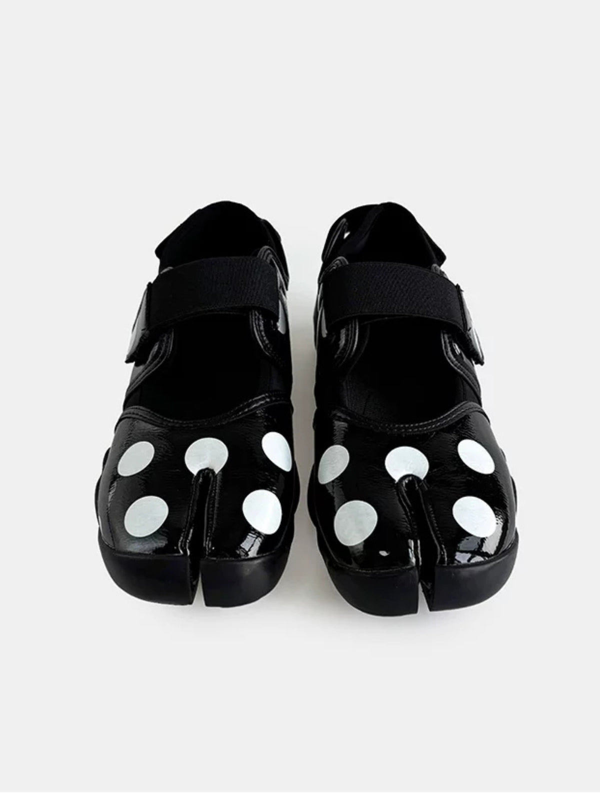 White Dot tabis