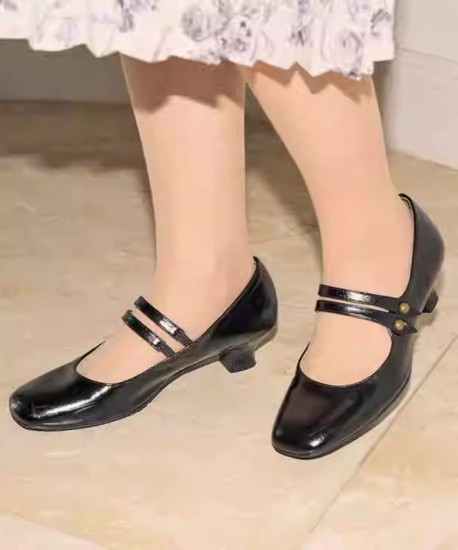 Retro Button-Strap Low Heel Shoes