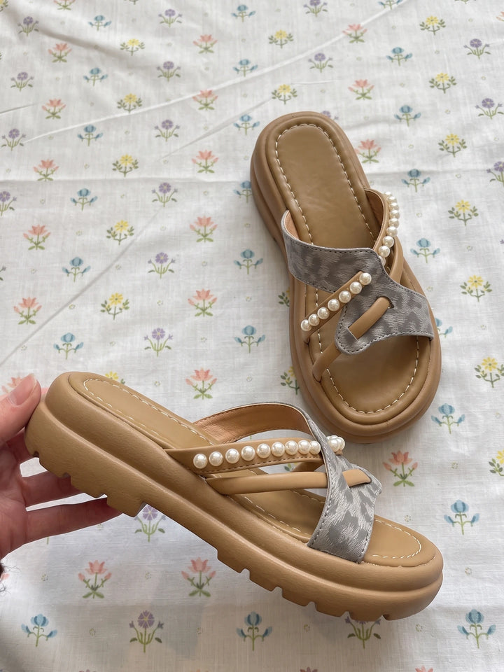 Daphne Jacquard Crossover Sandals
