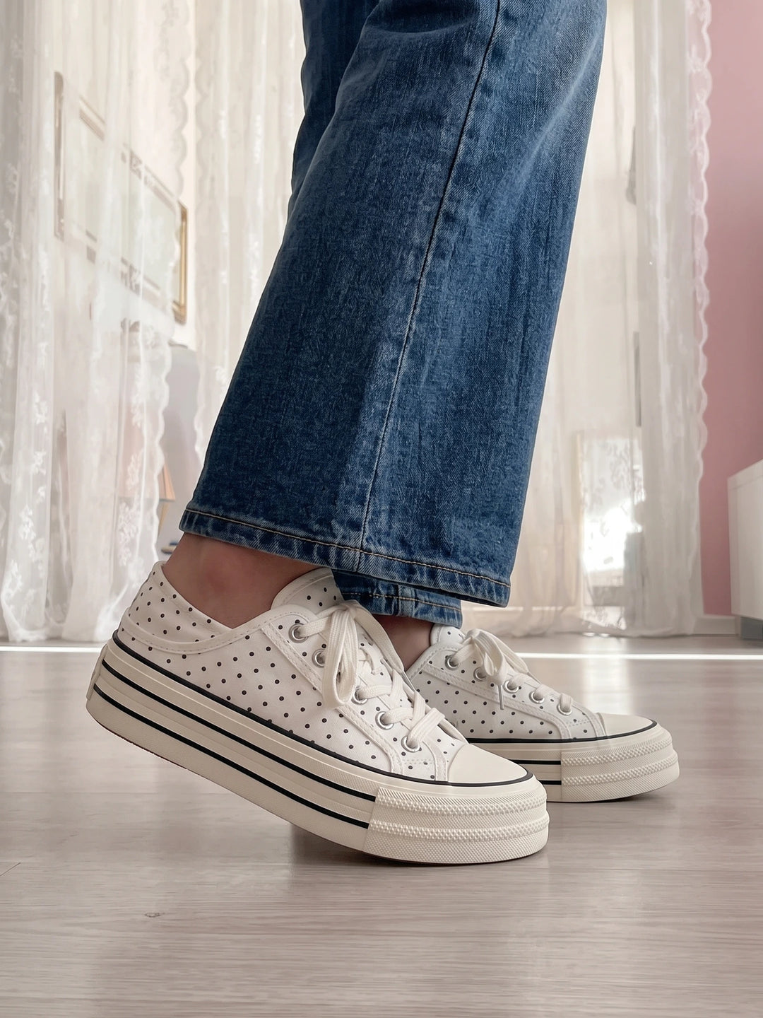 Pinstripe Dot Platform