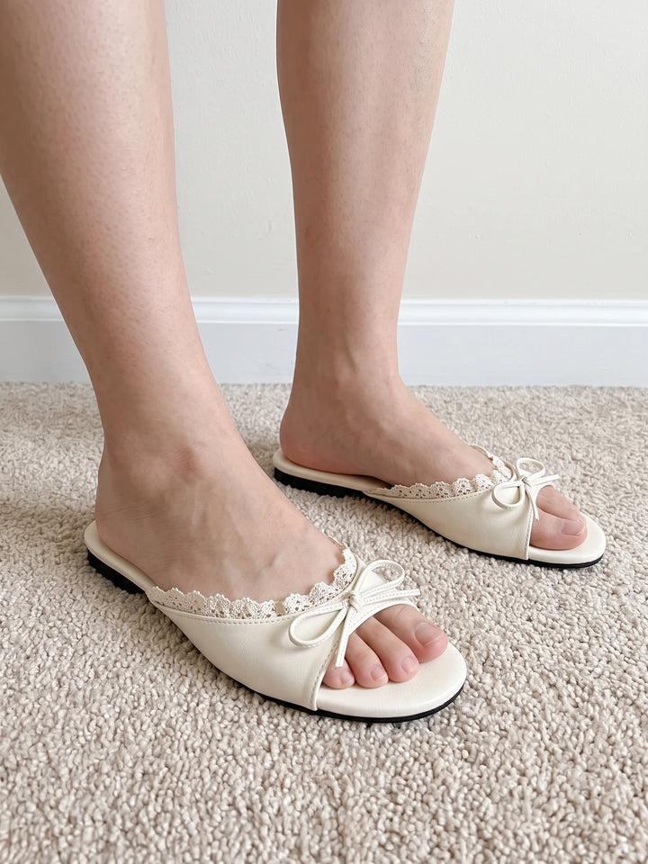 Mignettabelle Lace Bow Slides