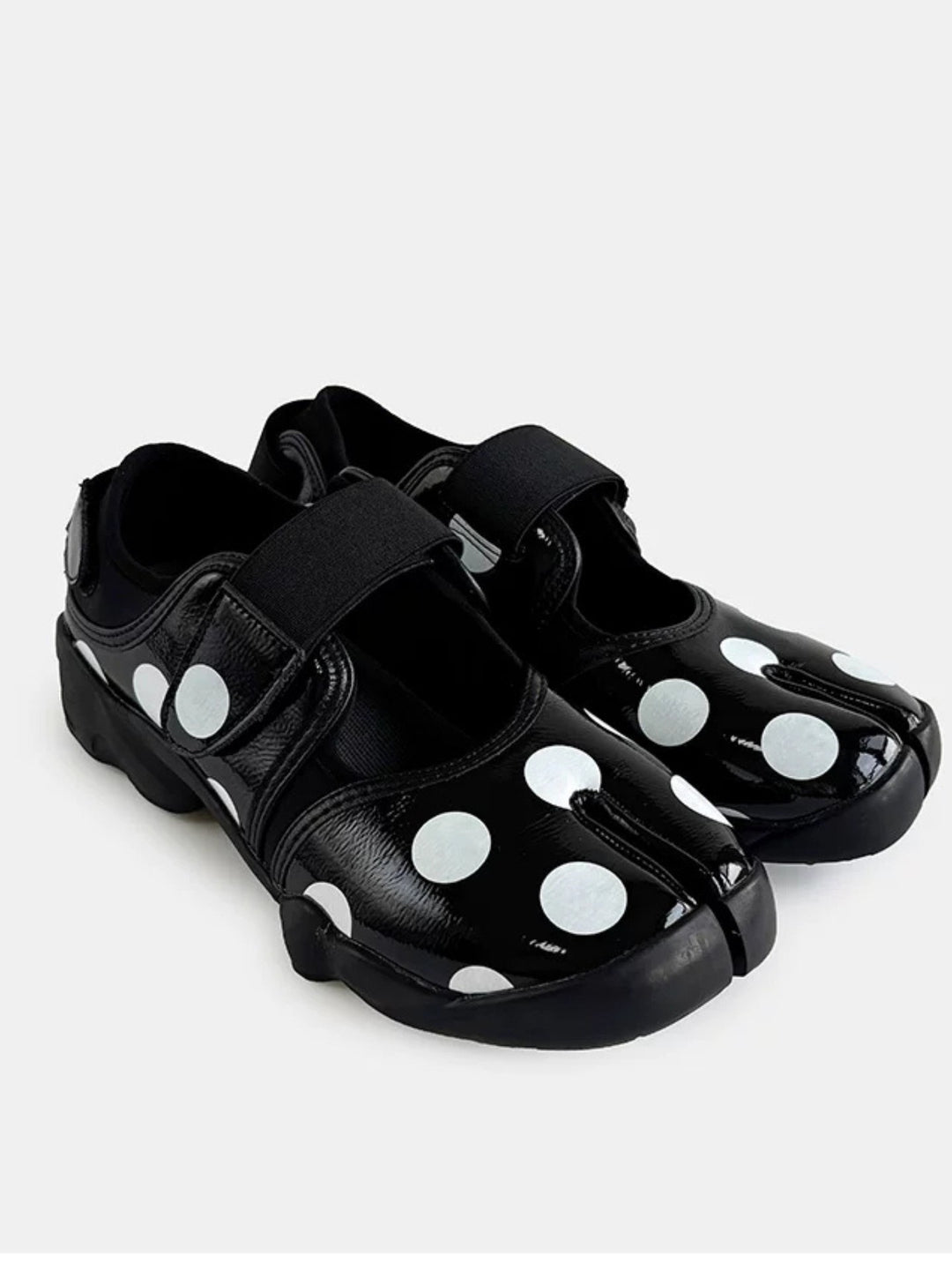 White Dot tabis