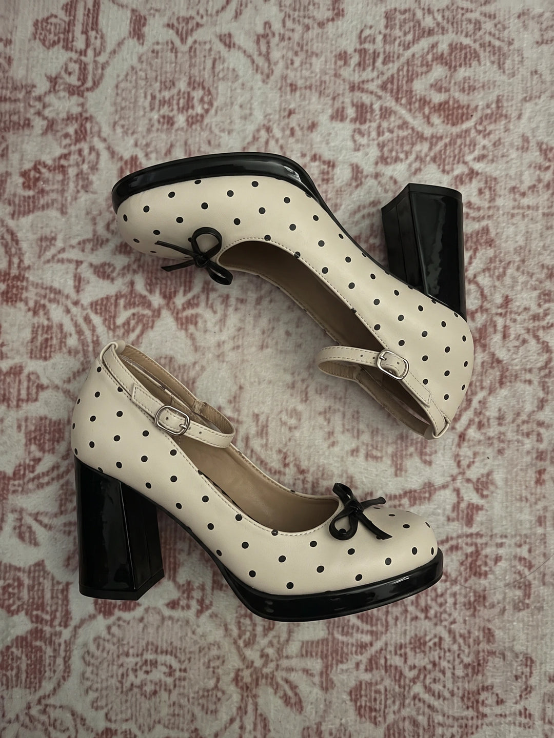 Pola Mary Janes