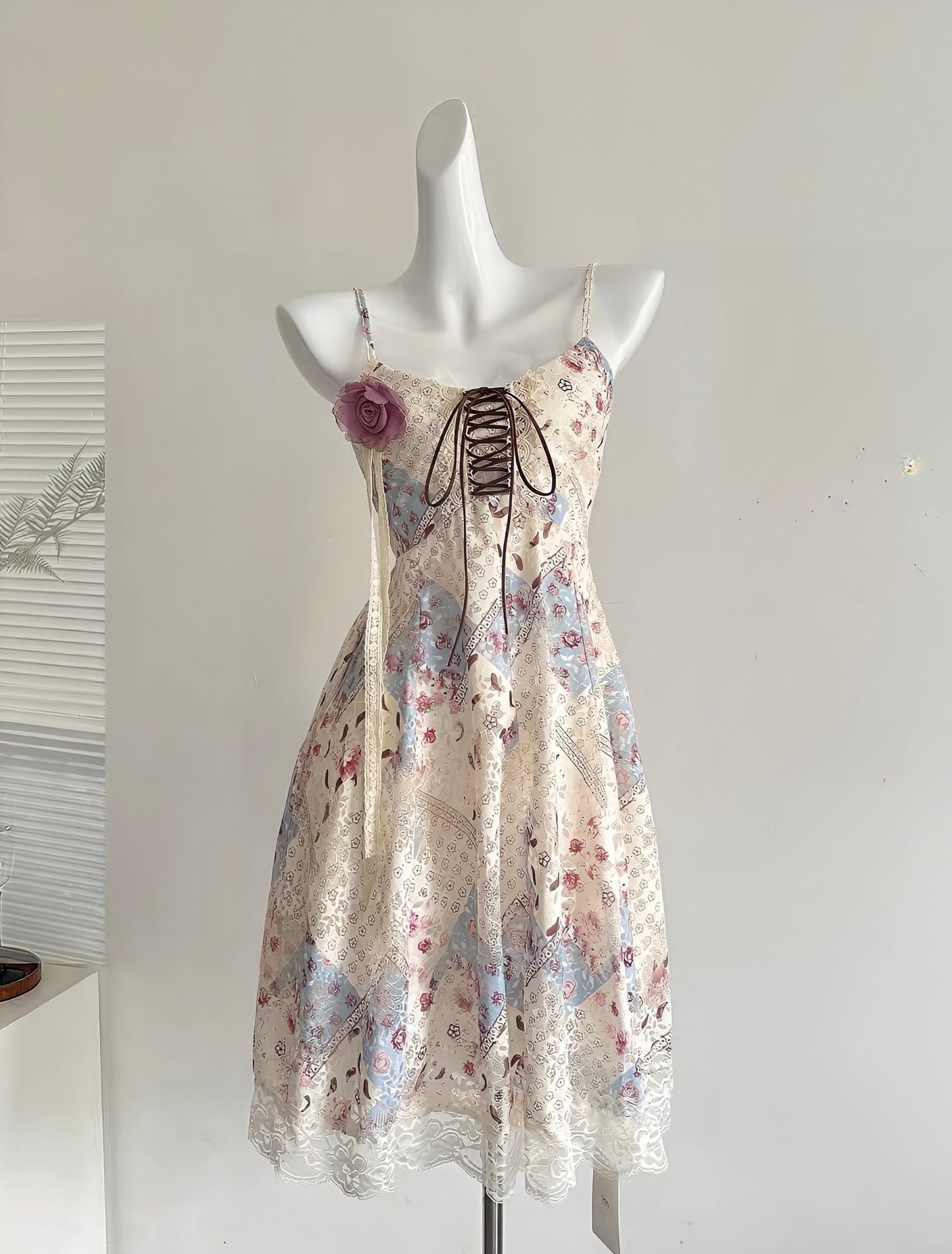 Floral Lace Rosebud Dress