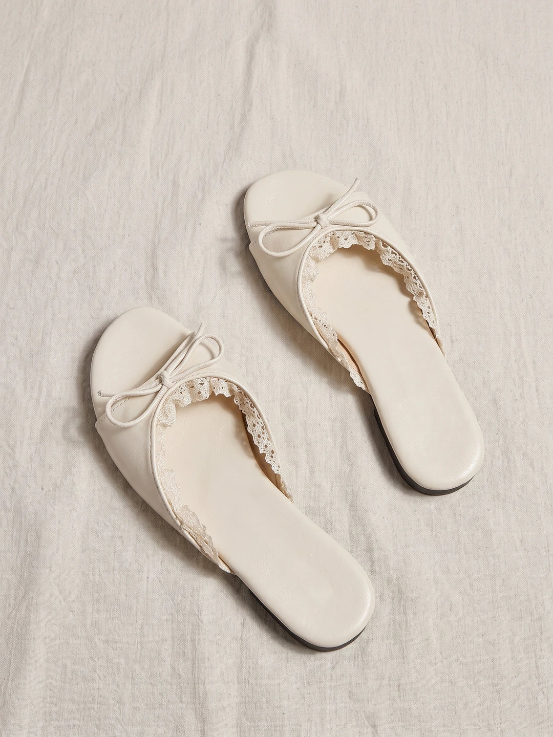 Mignettabelle Lace Bow Slides