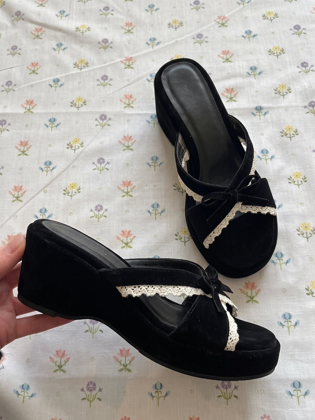 Lenore Lace Piped Velvet Wedge