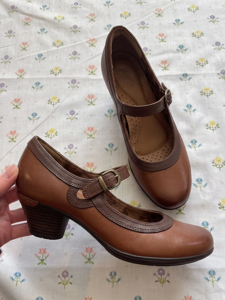 Violaine Dual-Tone Leather Mary Jane Heels