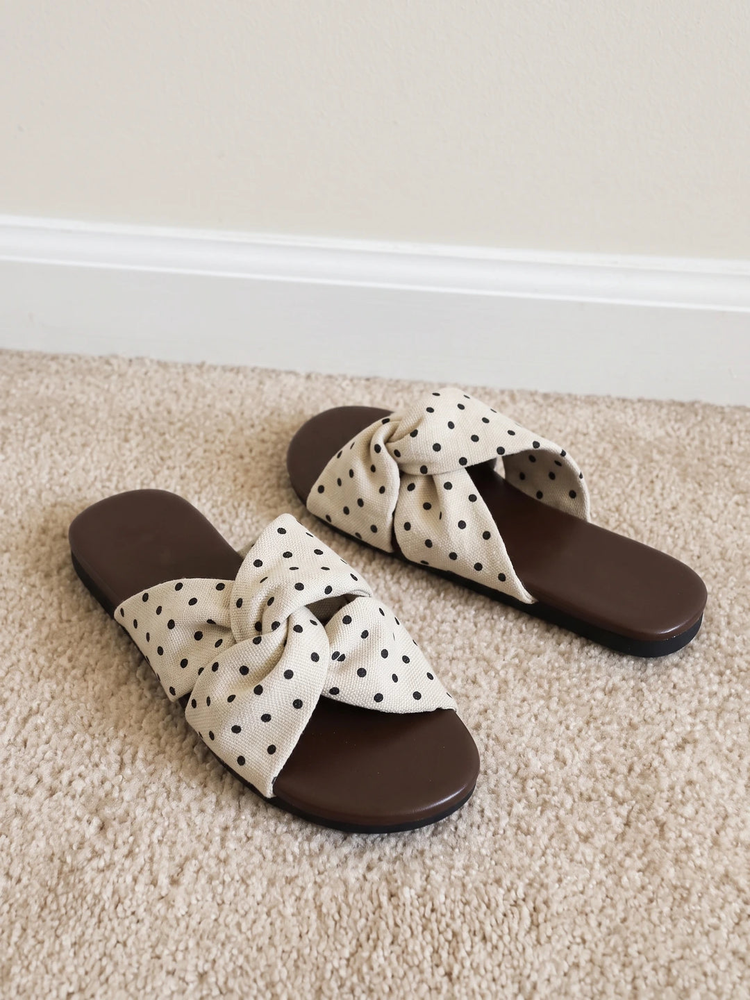 Mignetta Polka Dot Knot Slides