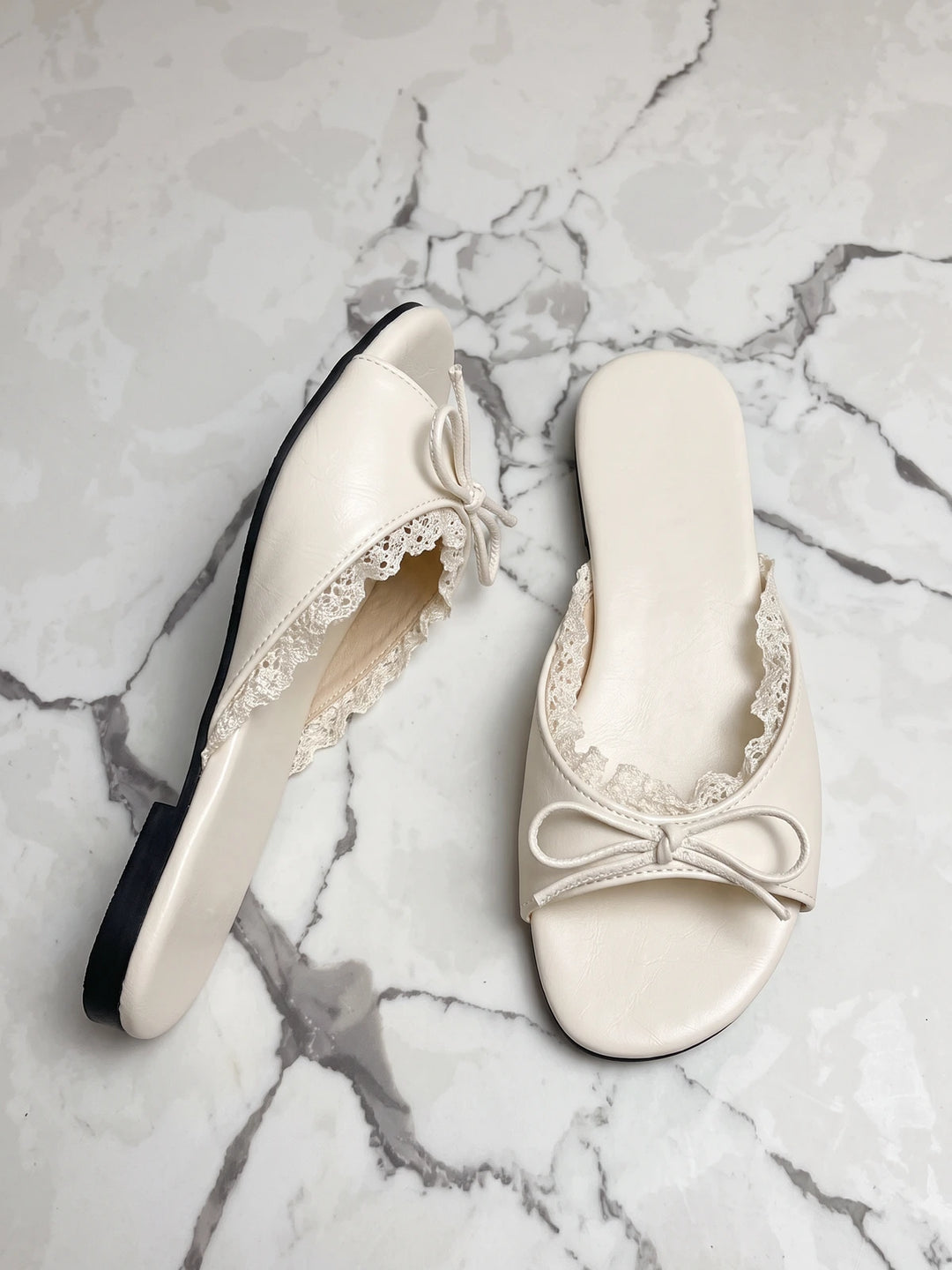 Mignettabelle Lace Bow Slides