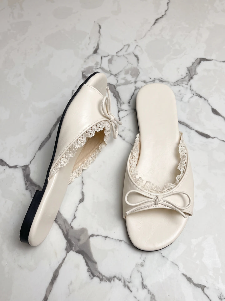 Mignettabelle Lace Bow Slides