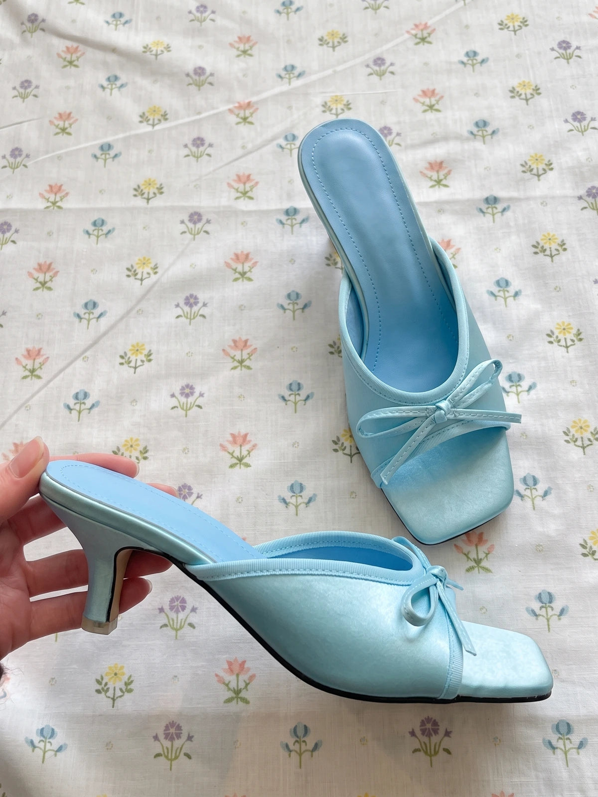Ribbon Bow Sandals