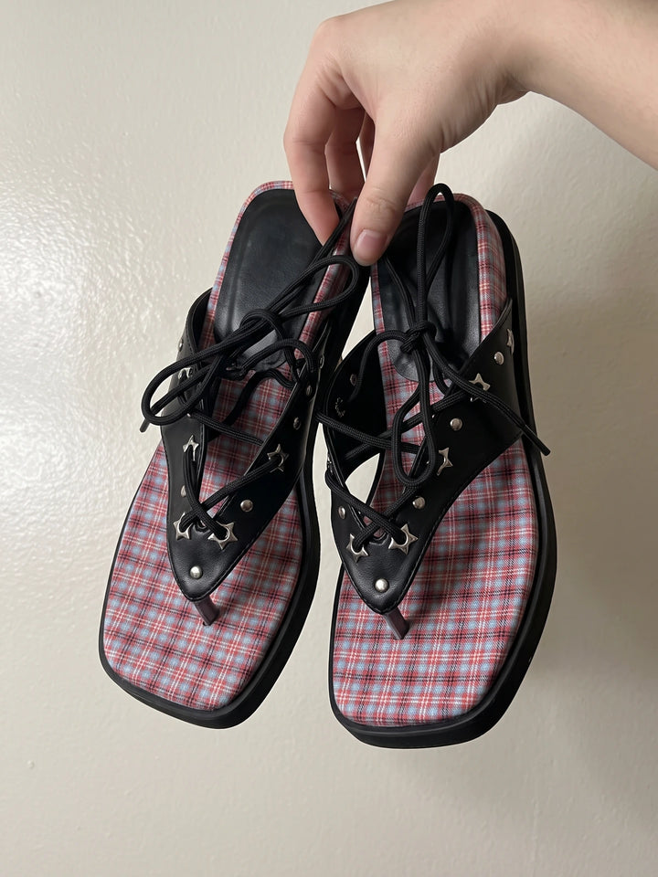 Heirloom Gingham Slide