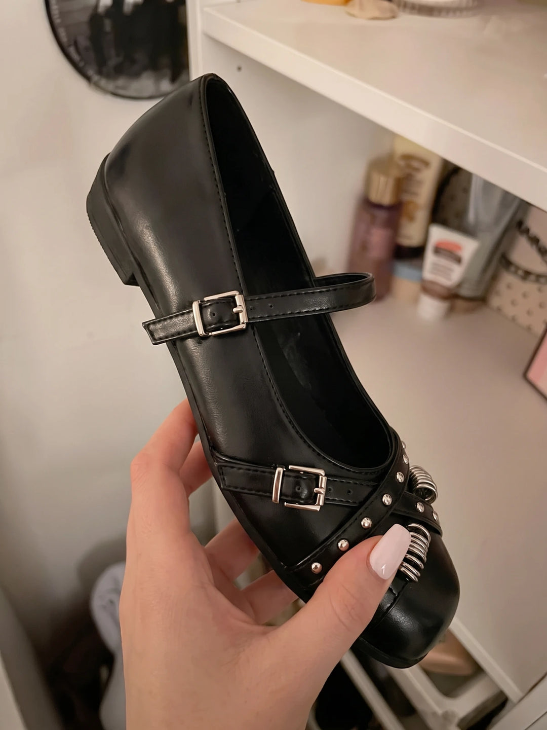 Ivy Metal-Ring Flats