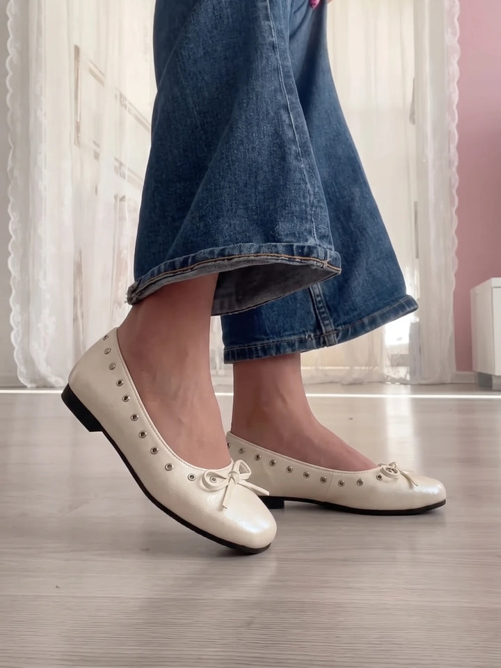 Meringue Eyelet Flats