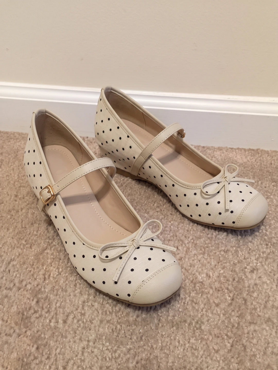 Cream With Darling Shoe