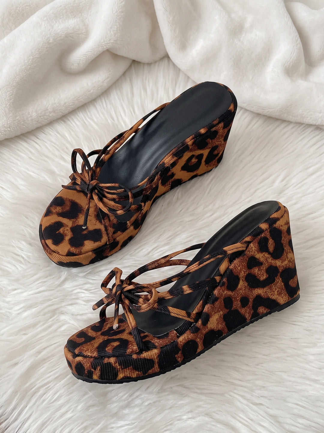 Zibellina Leopard Knot Wedge Slides
