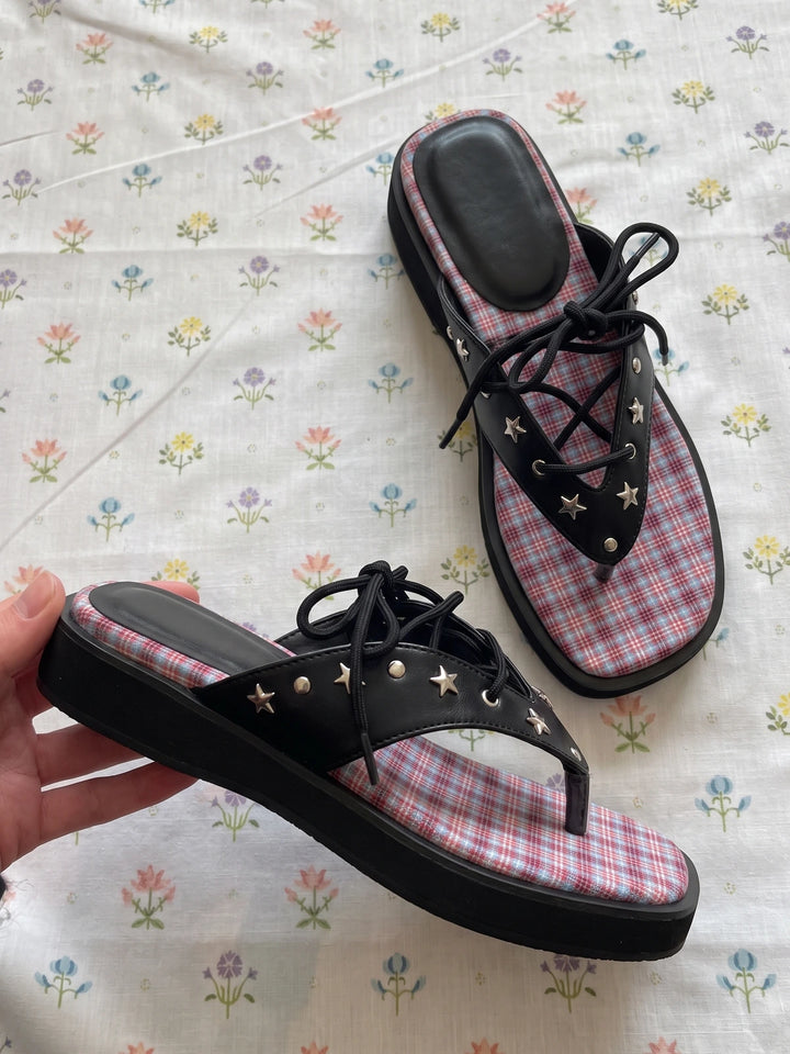 Heirloom Gingham Slide