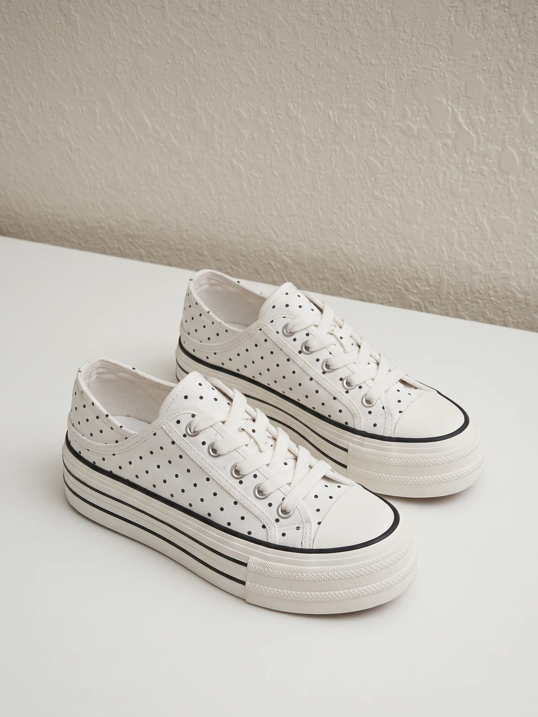 Pinstripe Dot Platform