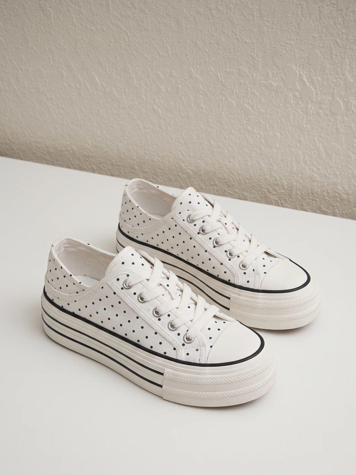 Pinstripe Dot Platform