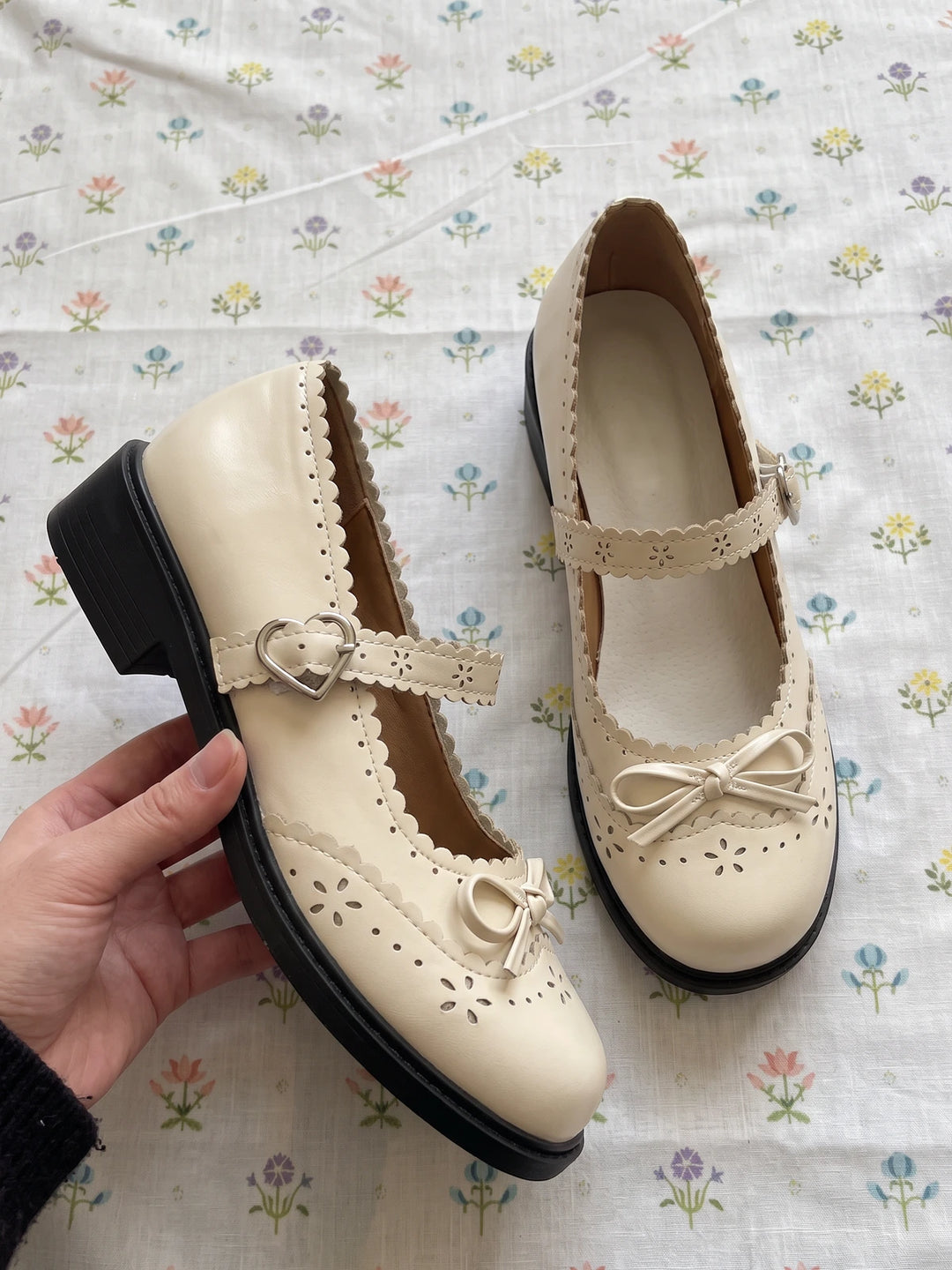 Mignettille Brogue Heart Mary Jane Flats
